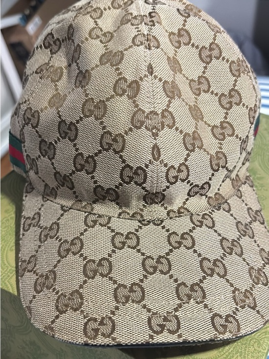 Gucci Beige and Brown GG Monogram Cap with Green-Red Web